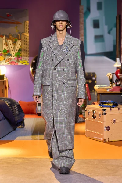 Look 5